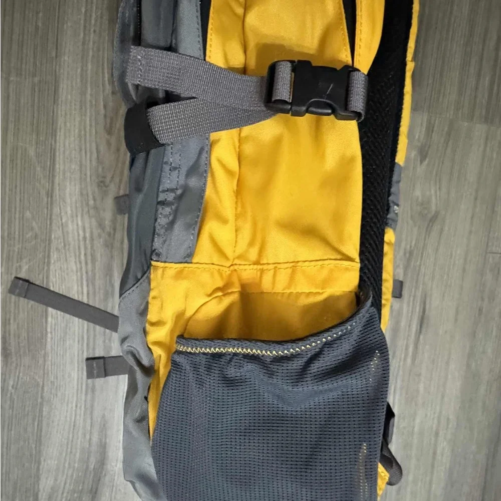 Eddie Bauer Vantage Point Backpack.
